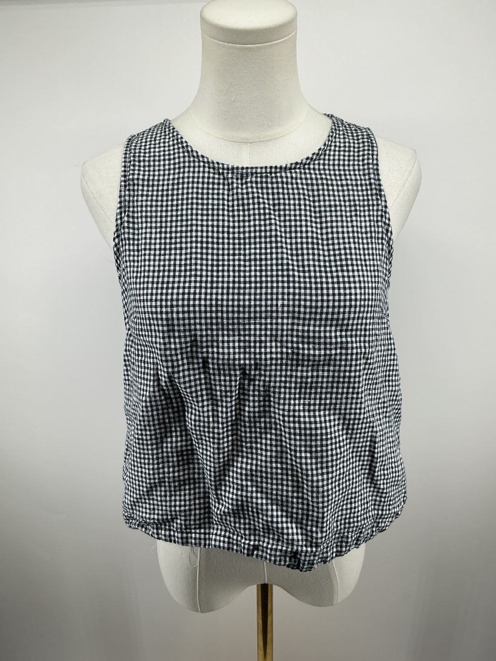 100% European Linen Cropped Tank